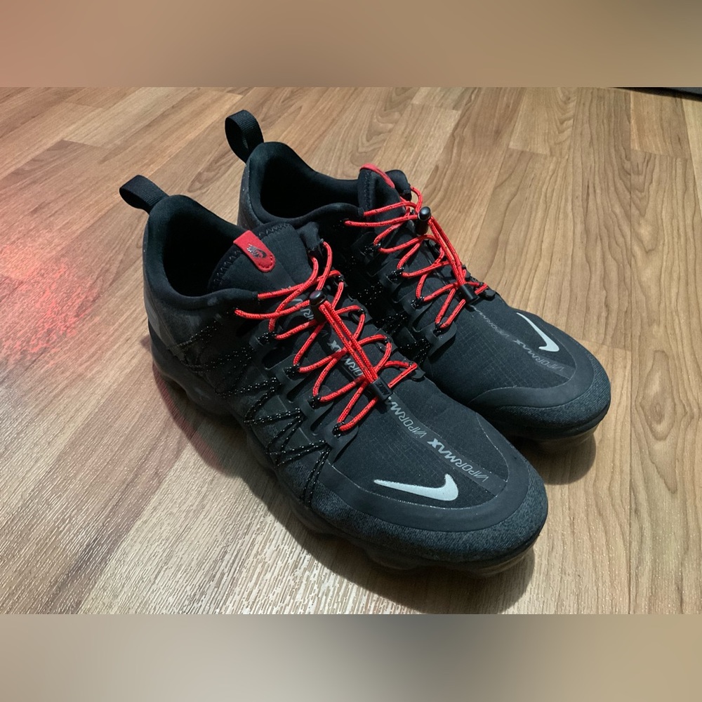 Nike Air Vapormax “Utility” size 9